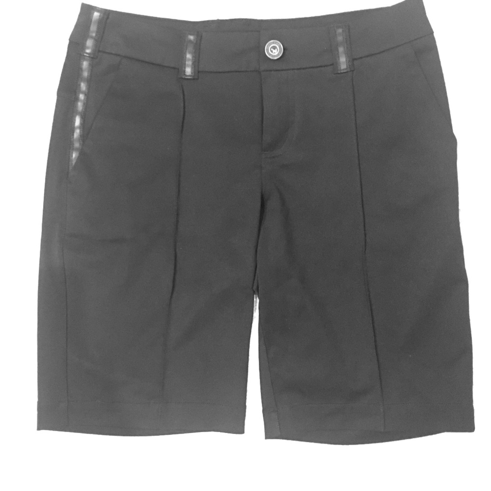Black lululemon golf shorts